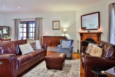 Parker Lodge Maldon - Accommodation Brisbane 0