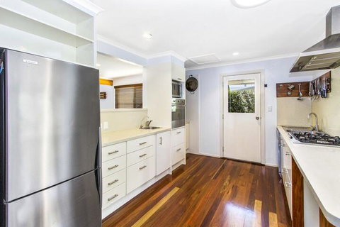 CABARITA BEACH BLISS HOLIDAY HOME On The LAKE - Accommodation Brisbane 3