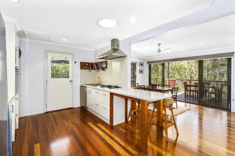 CABARITA BEACH BLISS HOLIDAY HOME On The LAKE - Accommodation Brisbane 2