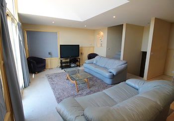 Torino 3 - Lake Jindabyne & Snowy Mountain Views - Accommodation Brisbane 2
