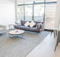 Super Cool Newtown Pad H393 - Accommodation Brisbane
