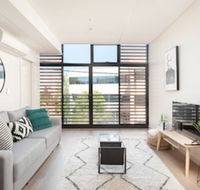 Stunning Designer Newtown Pad H394 - Accommodation Brisbane