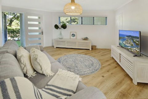 Advance Place - Accommodation Brisbane 0