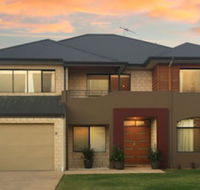 The Lakes House - Accommodation Brisbane