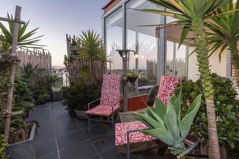 Loft Penthouse With Startling City Views + Parking - Accommodation Brisbane 6