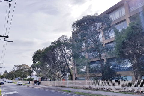 Clayton Apartment - Accommodation Brisbane 4