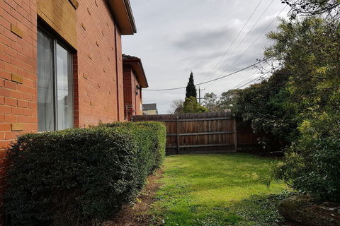 Clayton Apartment - Accommodation Brisbane 3