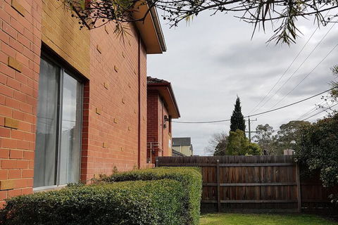 Clayton Apartment - Accommodation Brisbane 2