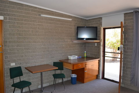 Shamrock Hotel Motel Balranald - Accommodation Brisbane 6