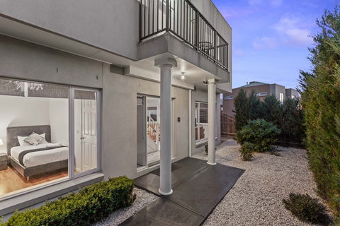 City Condo - Melbourne - Accommodation Brisbane 0