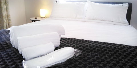 Lakeside Retreat & Business - Accommodation Brisbane 4