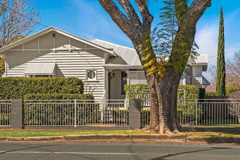 Frangipani House - Accommodation Brisbane 1