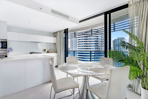 Oracle Resort, Broadbeach - Q Stay - Accommodation Brisbane 1