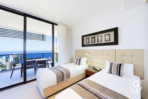 Oracle Resort, Broadbeach - Q Stay - Accommodation Brisbane 2