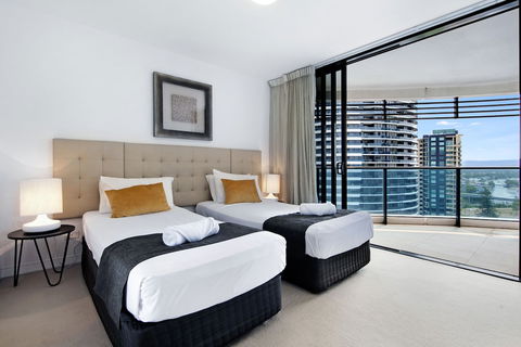 Oracle Resort, Broadbeach - Q Stay - Accommodation Brisbane 0