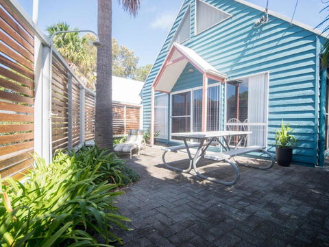 Affordable Twin Peaks 1 - Accommodation Brisbane 3