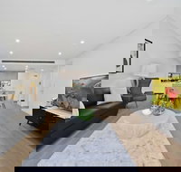 Ultra Modern Luxurious home in Tranquil Sydney - Accommodation Brisbane