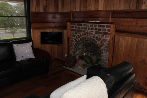 The Cottage - Accommodation Brisbane 4