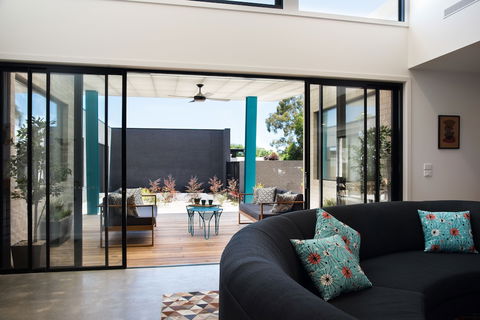 Arenas South - Accommodation Brisbane 4