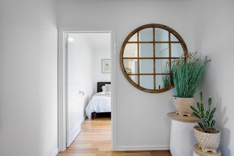 AUJOY 3 Bed Townhouse Burwood 1 - Accommodation Brisbane 1