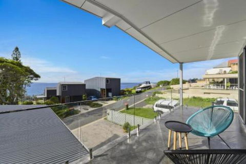 Due North Beach House - Accommodation Brisbane 3