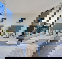 New Luxury Apartment Walking to Shops  Cinema - Accommodation Brisbane
