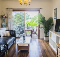 Bright  Spacious Home with Hotel Grade Cleanliness - Accommodation Brisbane