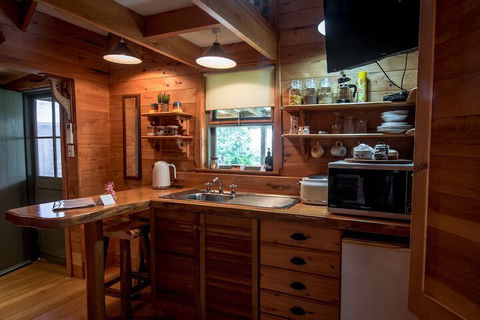 Guide Falls Cottage - Accommodation Brisbane 7