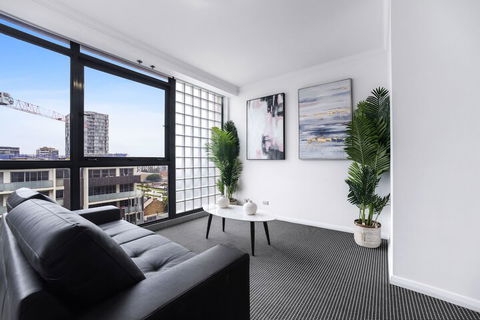 Stylish & Spacious Apt With Double Living Room - Accommodation Brisbane 1