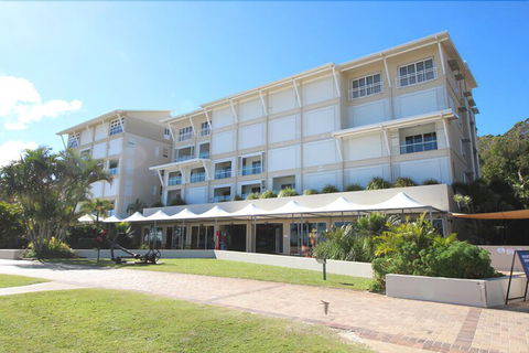 Deep Blue 13 - Accommodation Brisbane 0