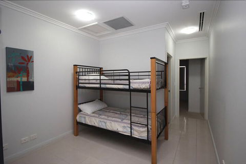 Deep Blue 13 - Accommodation Brisbane 5