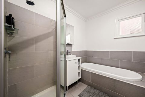 Viola House - Accommodation Brisbane 3