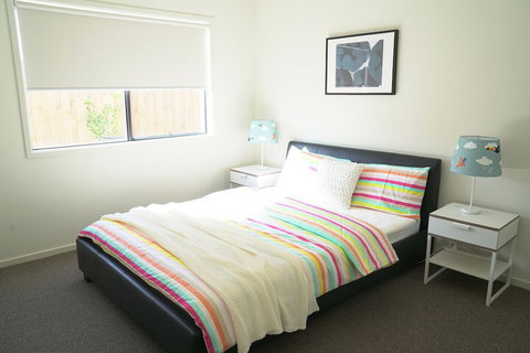 Brand New 4 Bedrooms House - Accommodation Brisbane 5