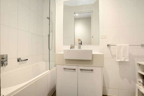 Essendon Sub Penthouse On Napier - Accommodation Brisbane 5