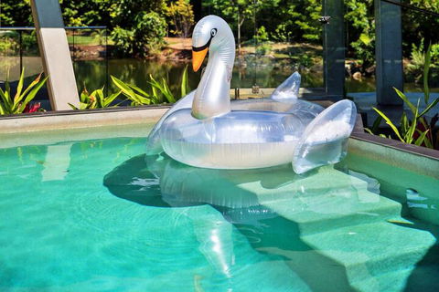 Alkira Award Winning Luxury Holiday Home - Accommodation Brisbane 5