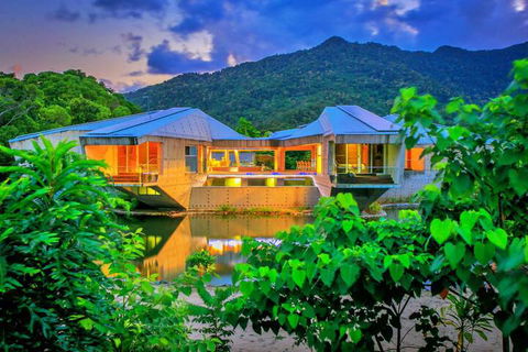 Alkira Award Winning Luxury Holiday Home - Accommodation Brisbane 2
