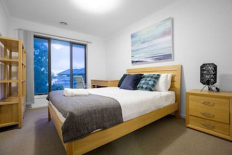 104 Sanctuary Lake Donatella Retreat - Accommodation Brisbane 0
