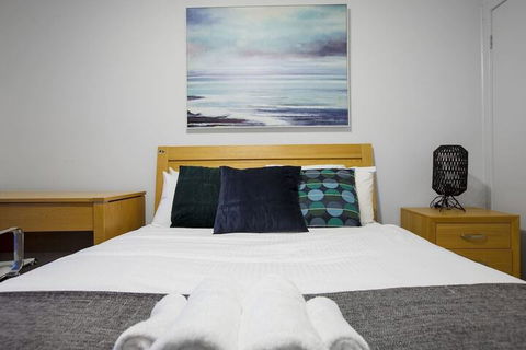 104 Sanctuary Lake Donatella Retreat - Accommodation Brisbane 7