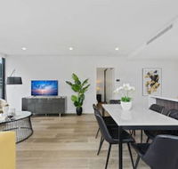HomeHotel Luxury  Contemporary Apt - Accommodation Brisbane
