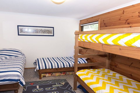 31 Elizabeth Crescent - Accommodation Brisbane 6