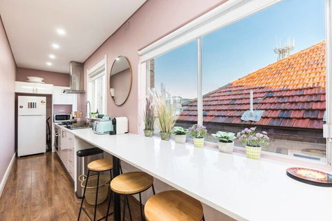 2 Bedroom Apt In Bondi Junction With Parking - Accommodation Brisbane 5