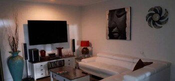 La Casa De Playa - Accommodation Brisbane 4