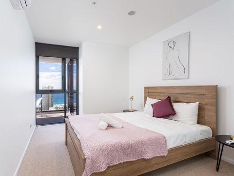 Premium Ocean View Apartment By Serain Residences - Accommodation Brisbane 4
