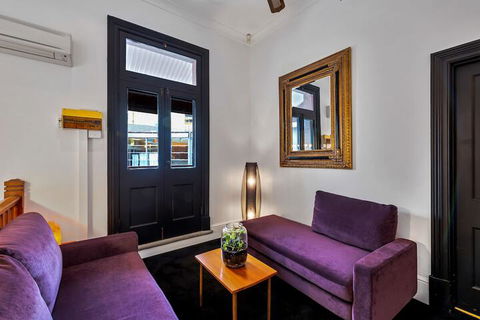 BANK192 - Accommodation Brisbane 2