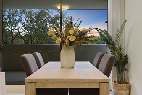 HomeHotel Spacious Luxury Apt Next To Shopping - Accommodation Brisbane 5