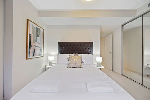 HomeHotel Spacious Luxury Apt Next To Shopping - Accommodation Brisbane 6