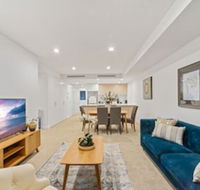 HomeHotel New  Comfort 3 Bedrooms - Accommodation Brisbane
