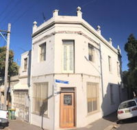Spacious 3 Bedroom Terrace in Newtown - Accommodation Brisbane