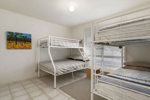 Seaholme Free Wifi & Foxtel - Accommodation Brisbane 4