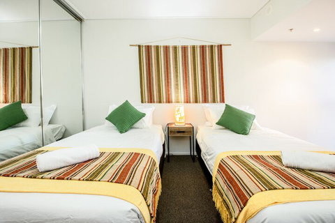 CBD African Charm, Story Bridge & River Views - Accommodation Brisbane 5